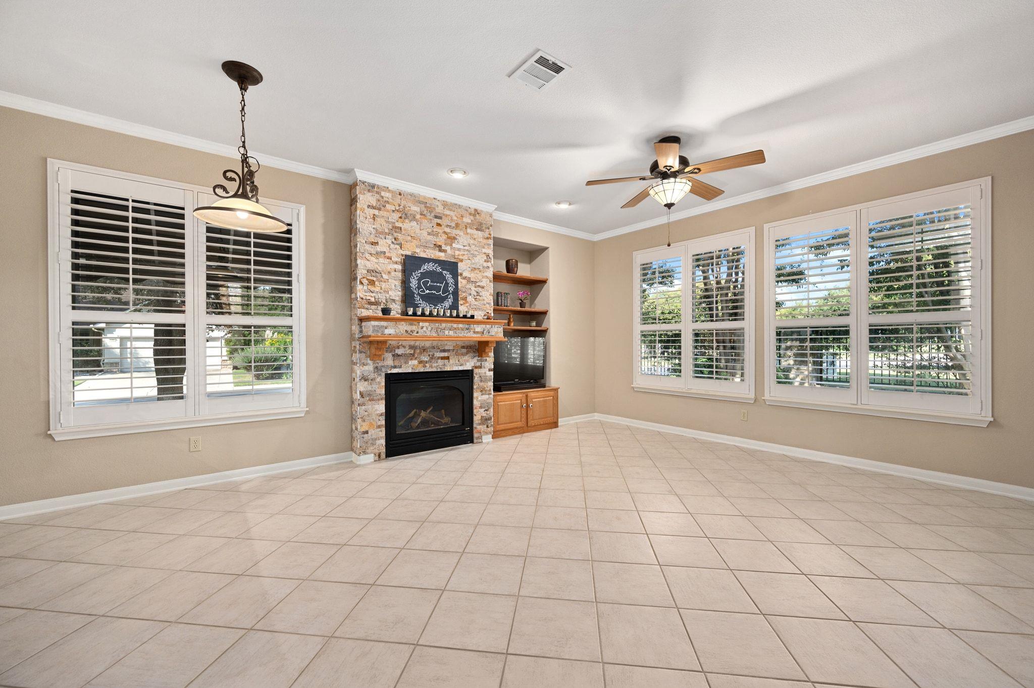 110 Old Chisholm Trl, Georgetown, TX 78633