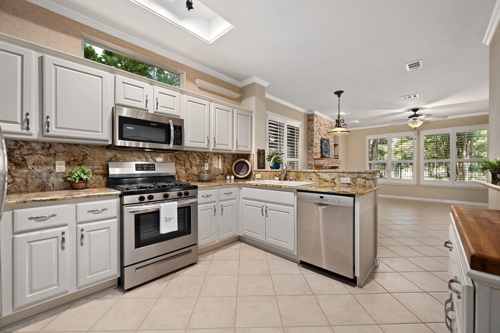 110 Old Chisholm Trl, Georgetown, TX 78633