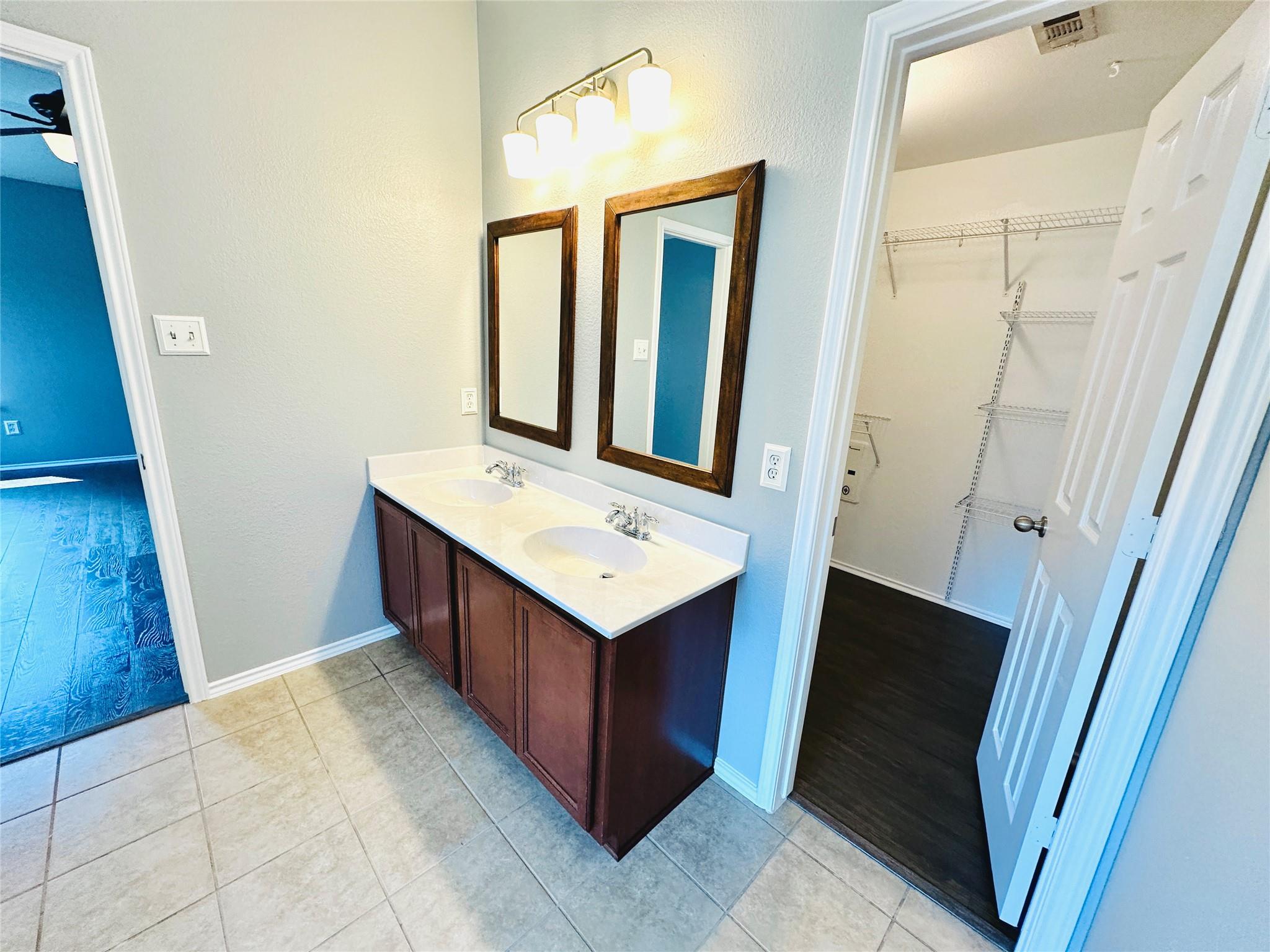 12112 Rancho Alto Rd, Austin, TX 78748