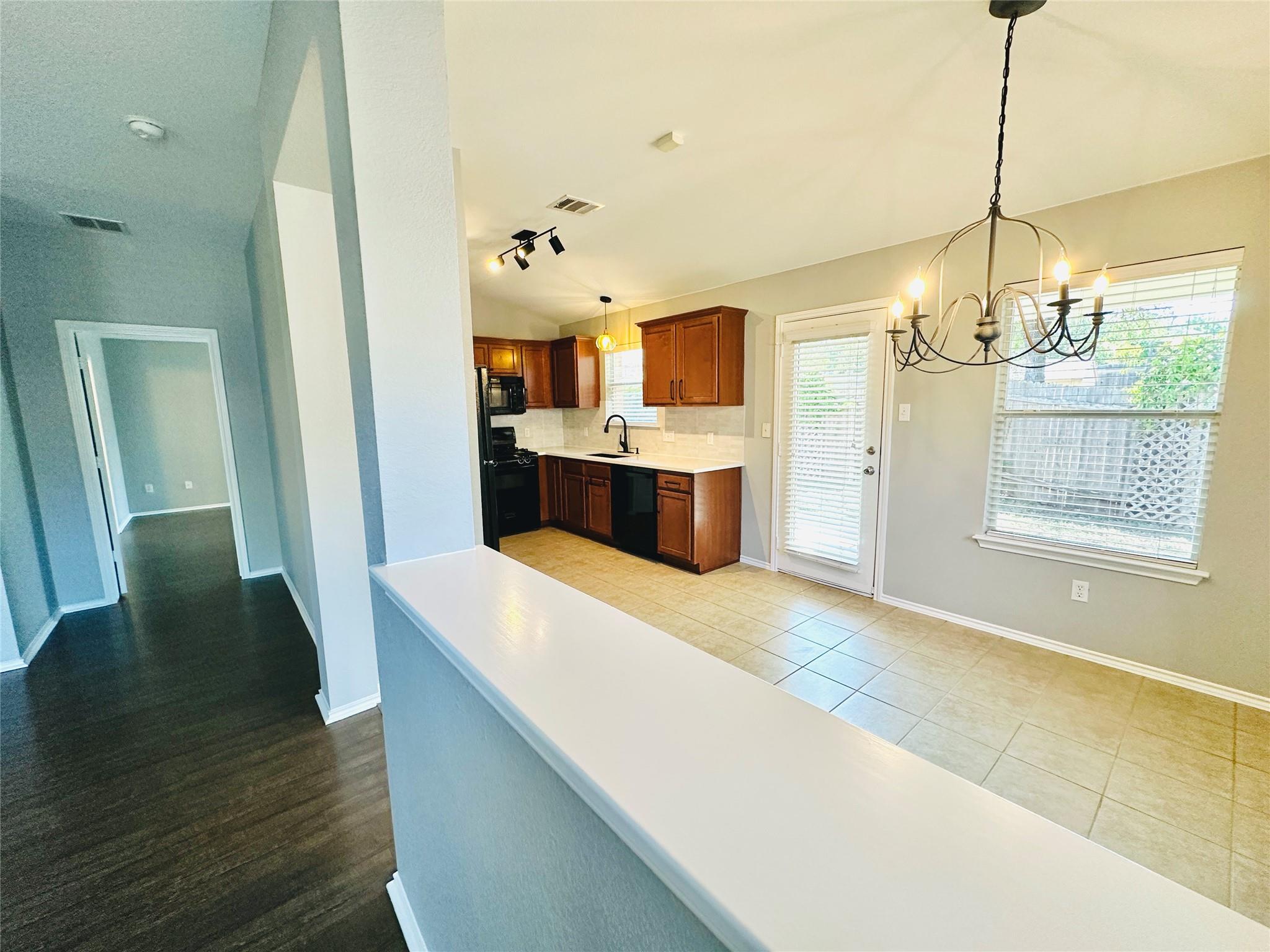 12112 Rancho Alto Rd, Austin, TX 78748