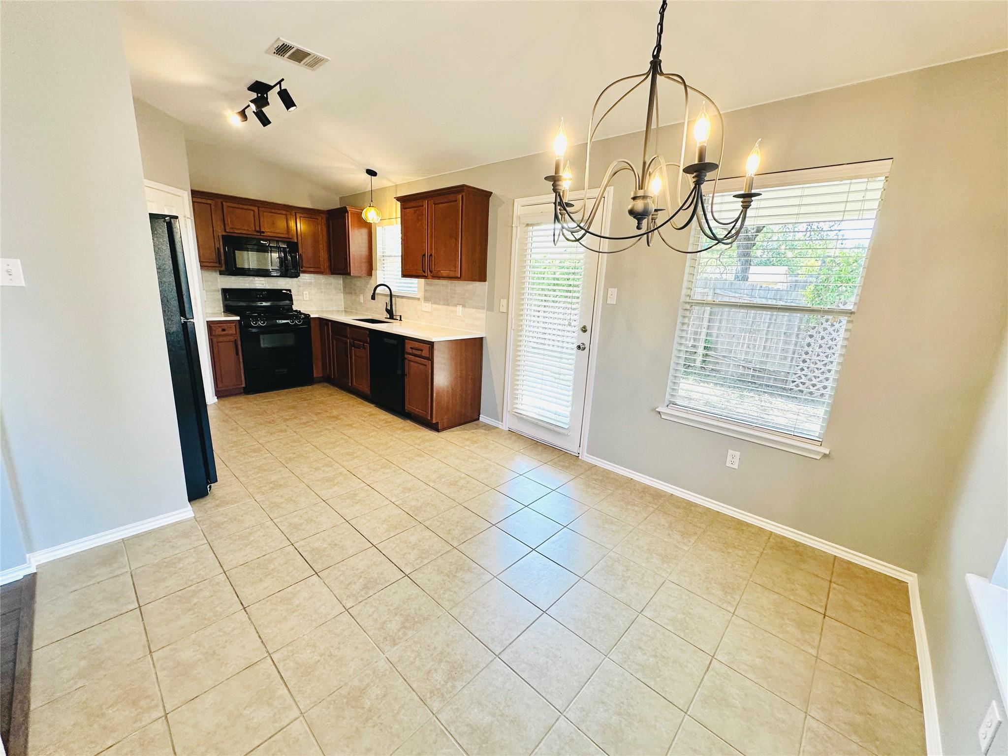 12112 Rancho Alto Rd, Austin, TX 78748