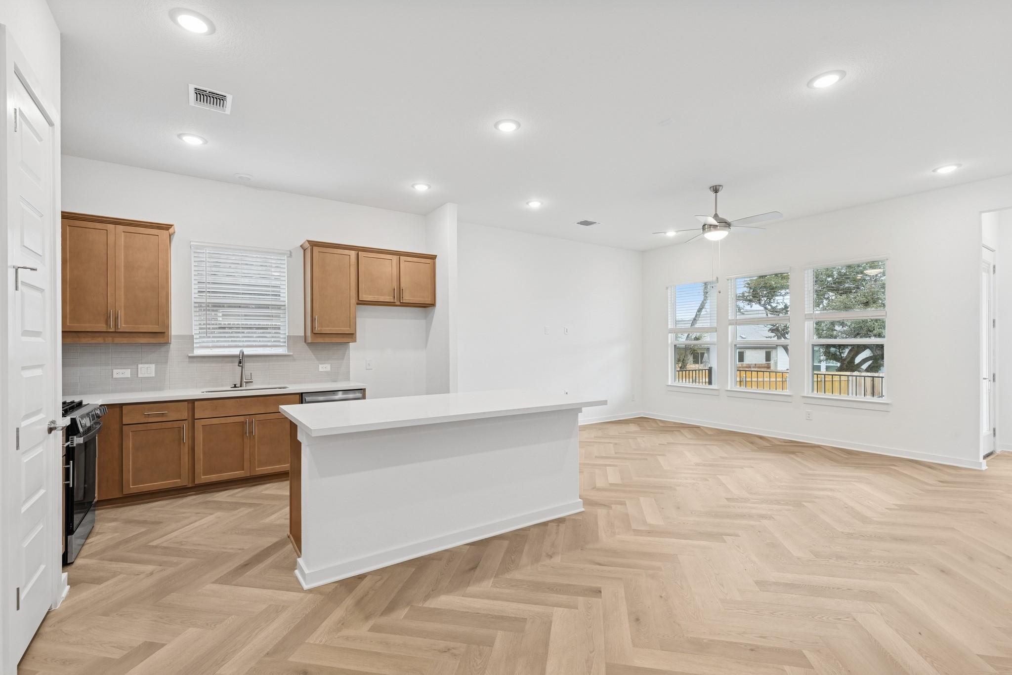 565 Darley Oak Dr, Dripping Springs, TX 78620