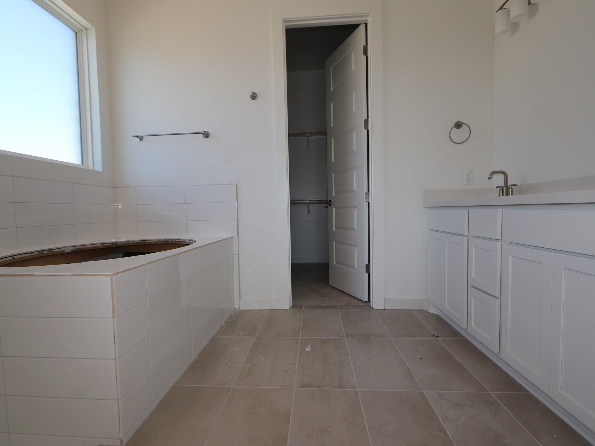 565 Darley Oak Dr, Dripping Springs, TX 78620