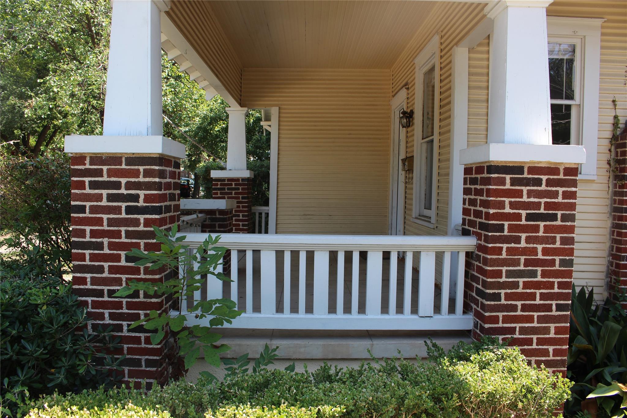 2826 Salado St, Austin, TX 78705