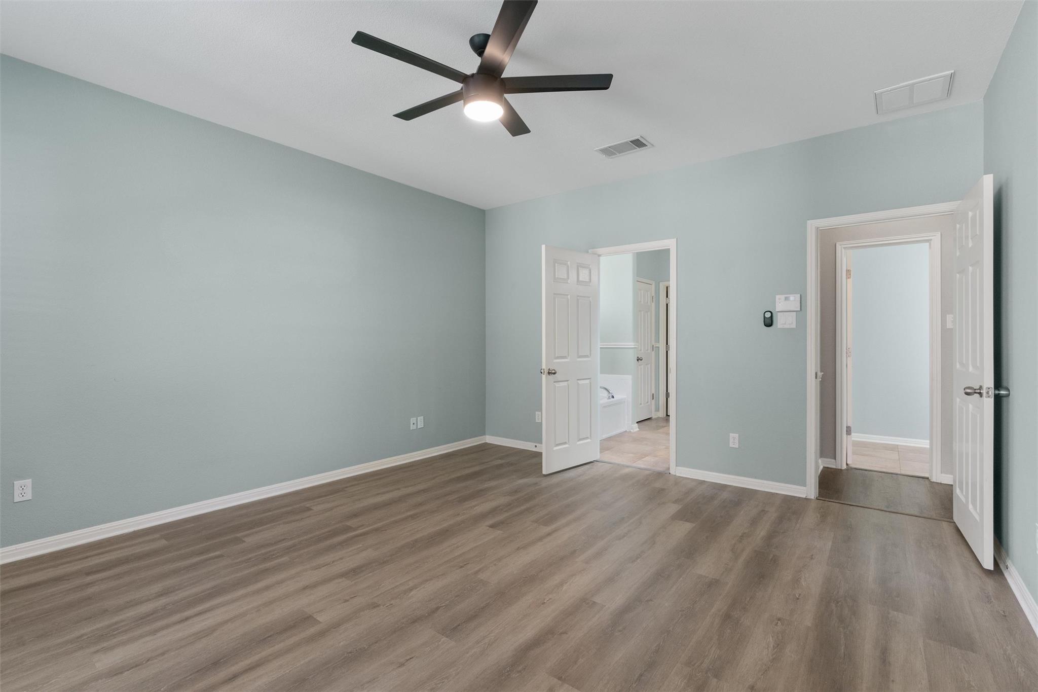 3917 Links Ln, Round Rock, TX 78664