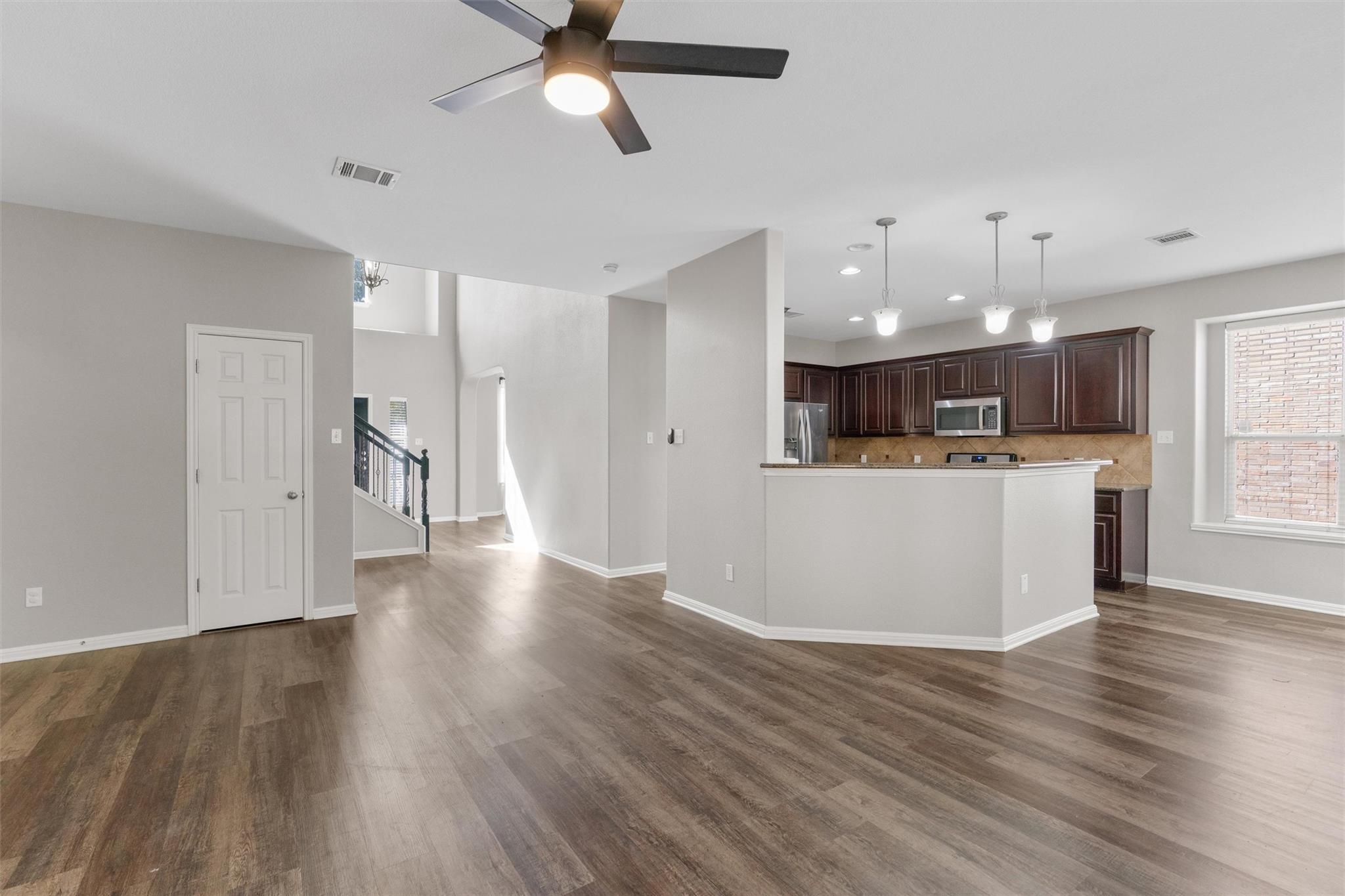 3917 Links Ln, Round Rock, TX 78664