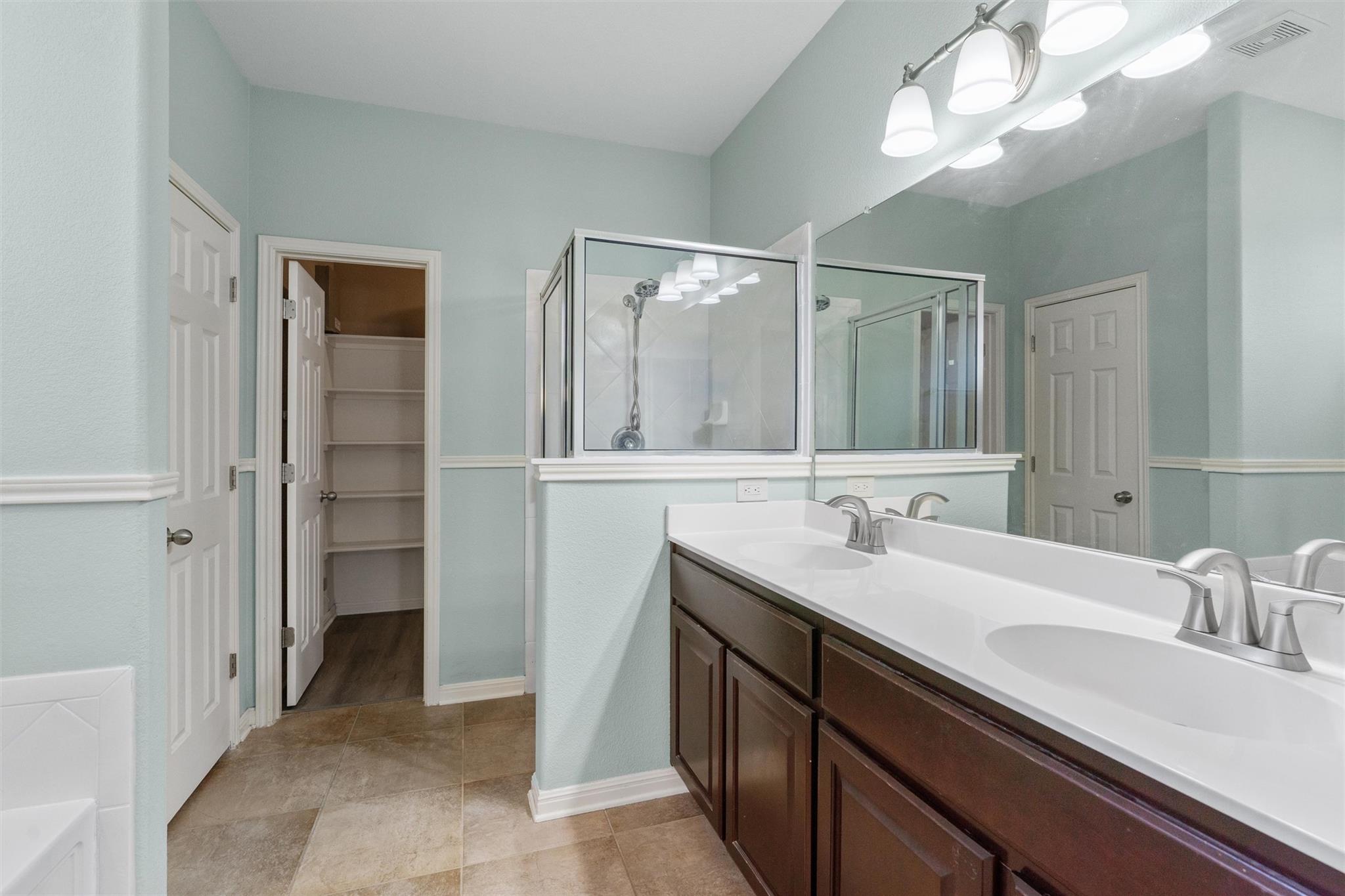 3917 Links Ln, Round Rock, TX 78664