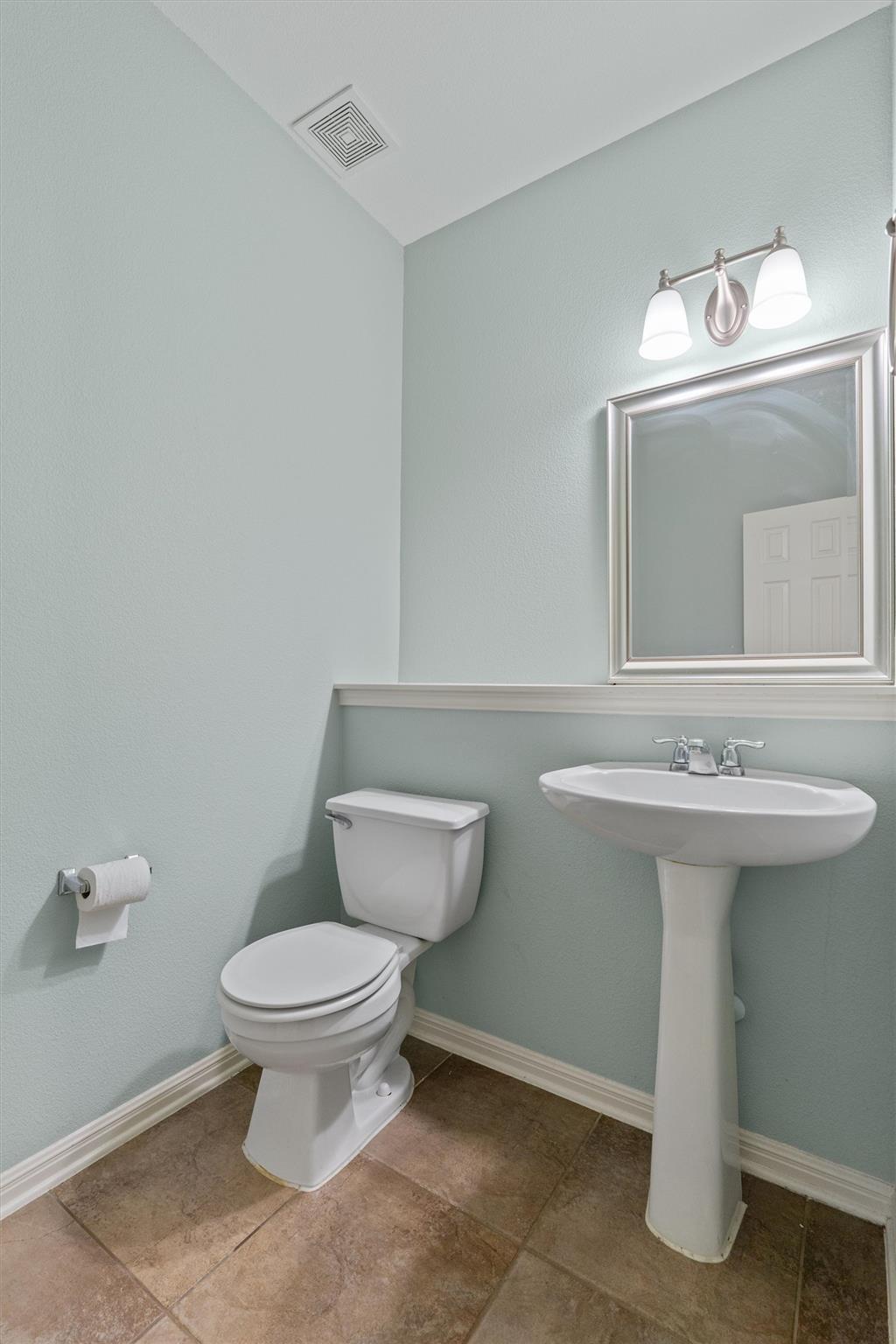 3917 Links Ln, Round Rock, TX 78664