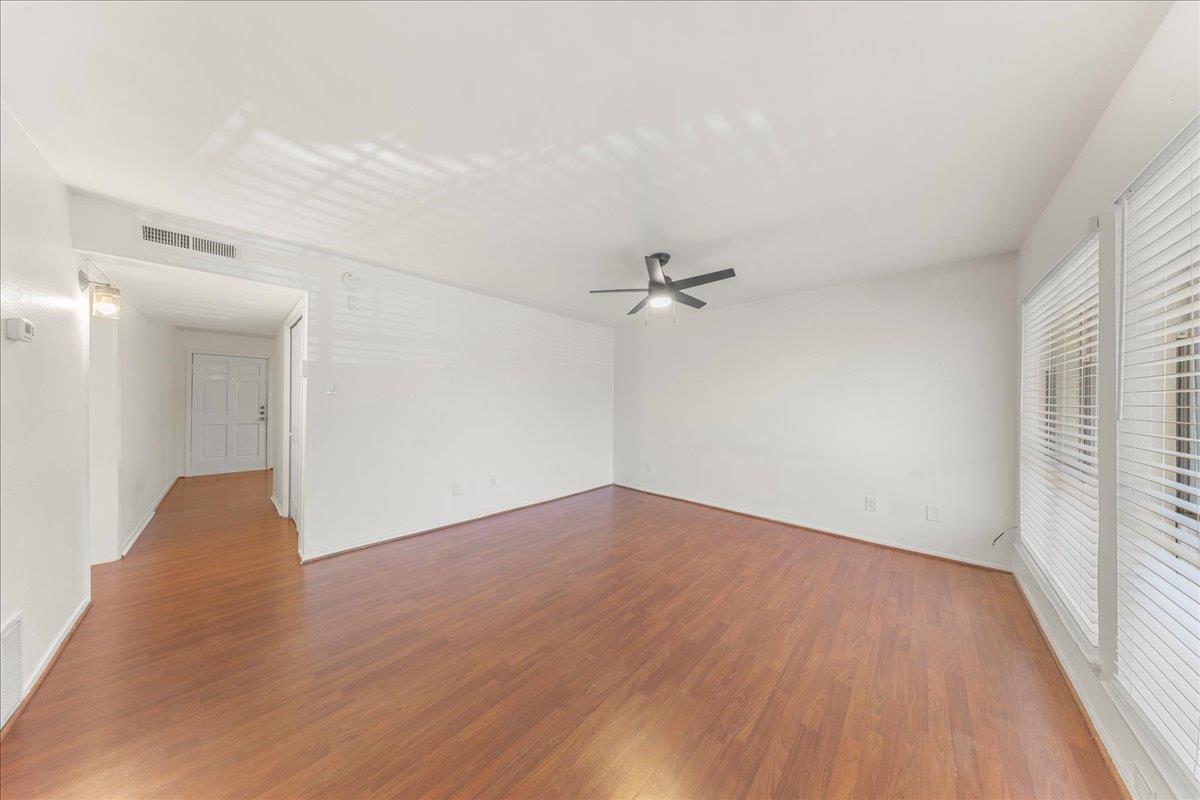 6910 Hart Ln # 110, Austin, TX 78731