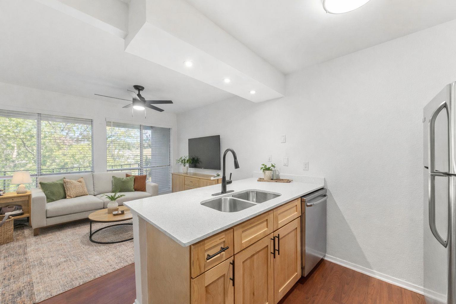 6910 Hart Ln # 110, Austin, TX 78731