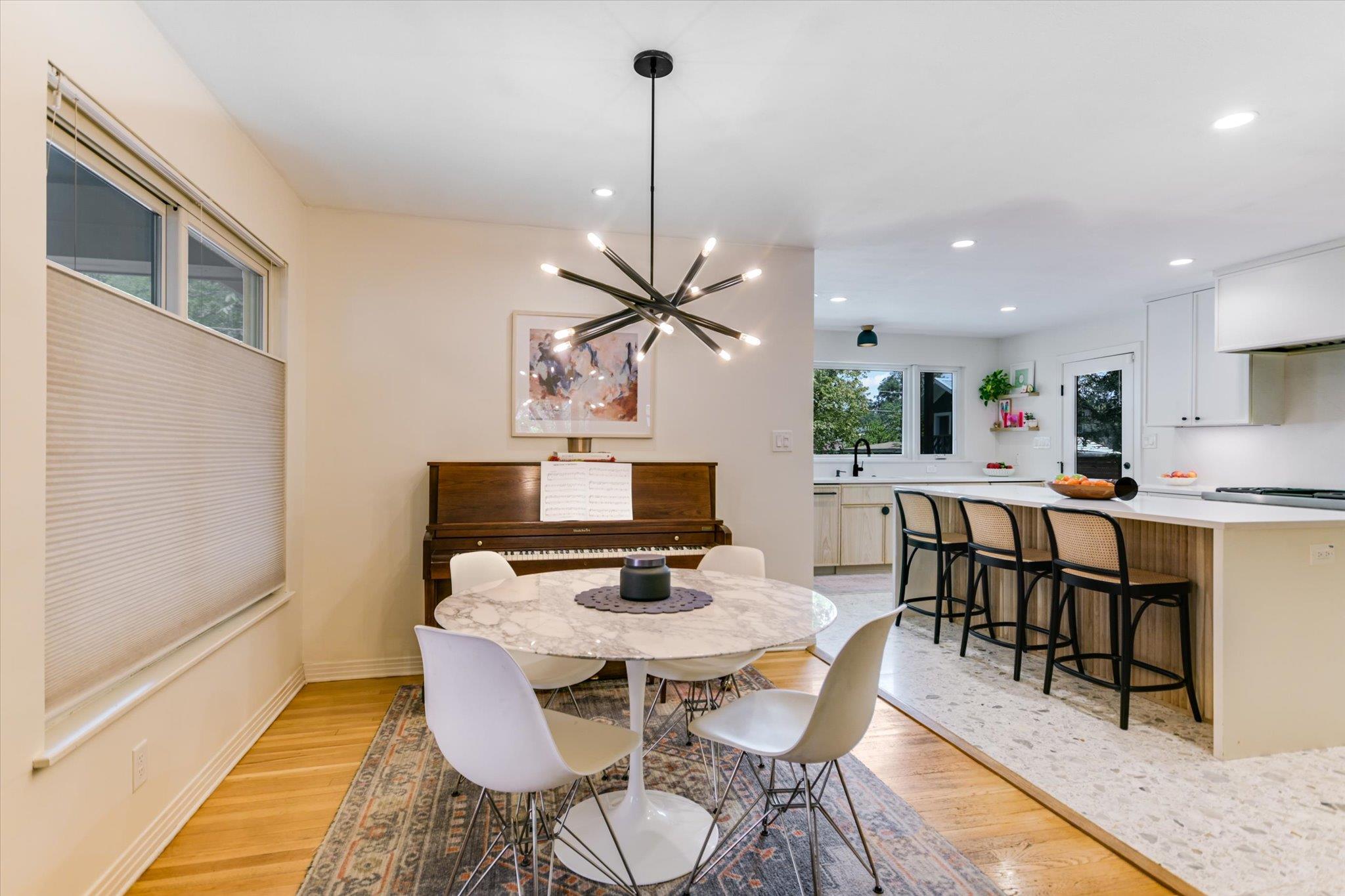 1600 Larkwood Dr, Austin, TX 78723