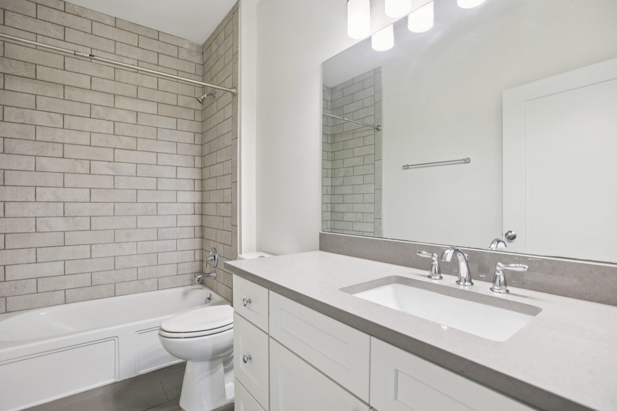 908 Nueces St # 28, Austin, TX 78701