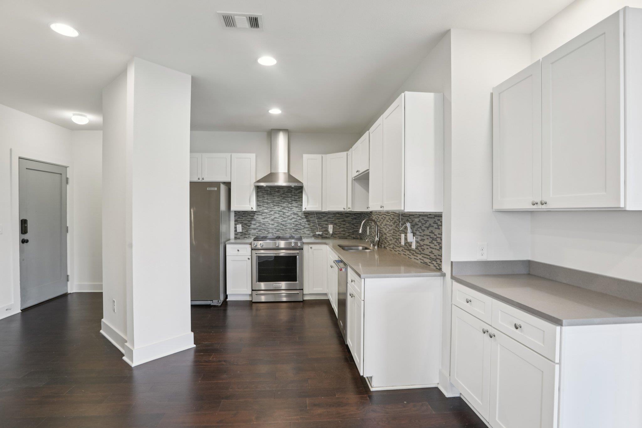 908 Nueces St # 28, Austin, TX 78701