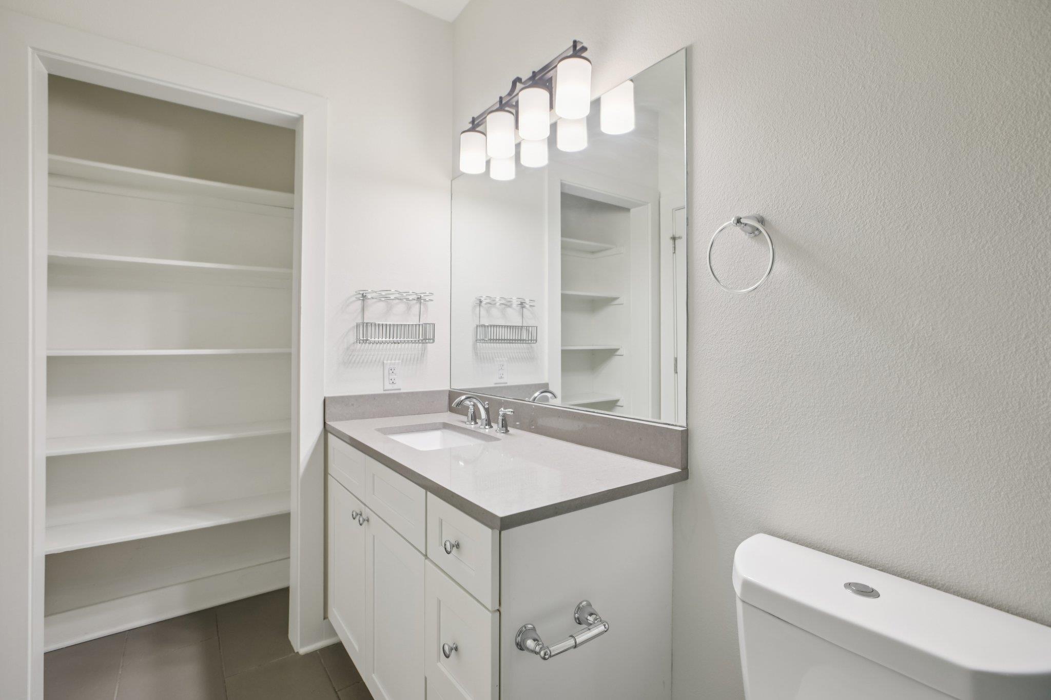 908 Nueces St # 28, Austin, TX 78701