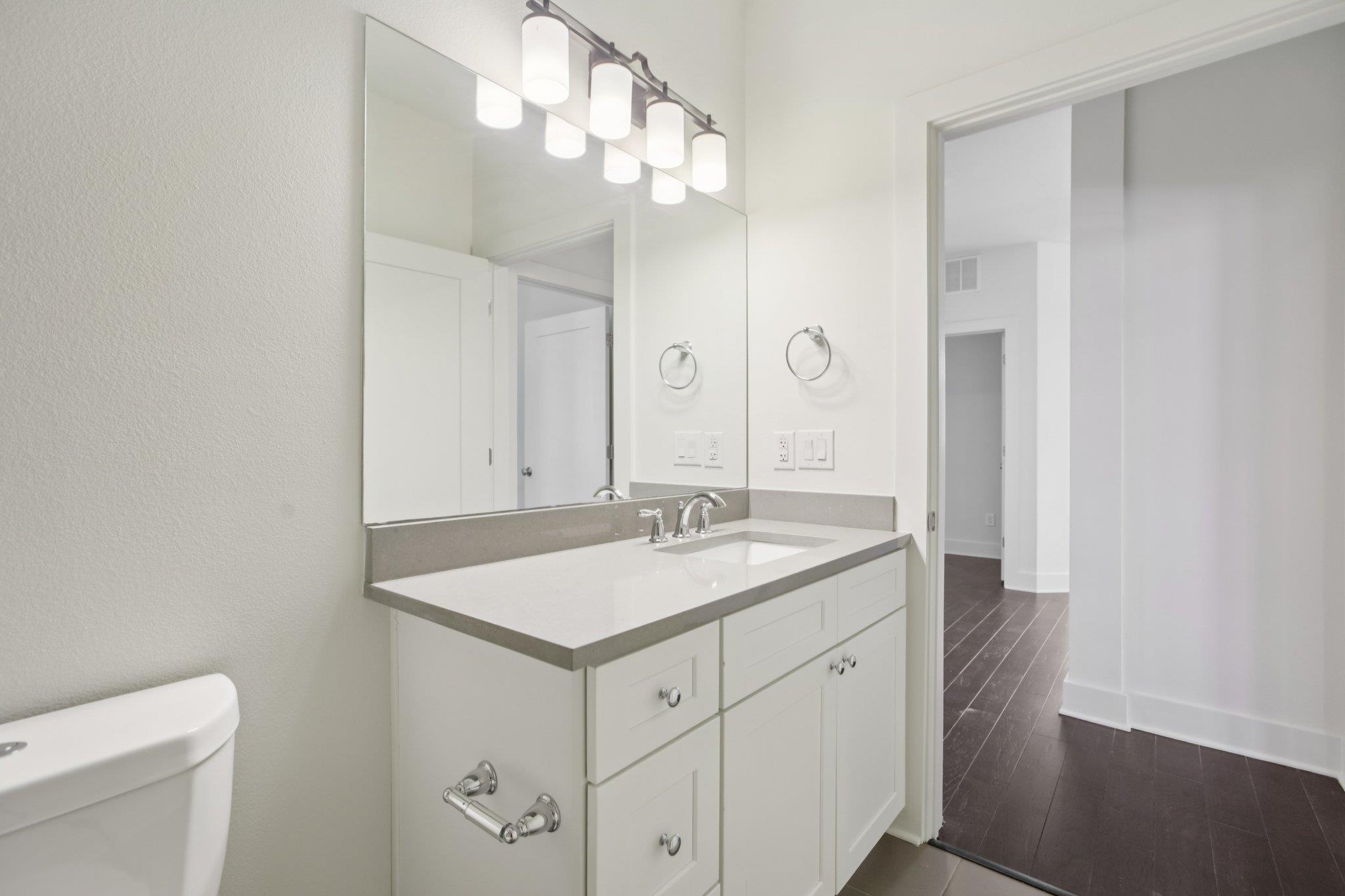 908 Nueces St # 28, Austin, TX 78701