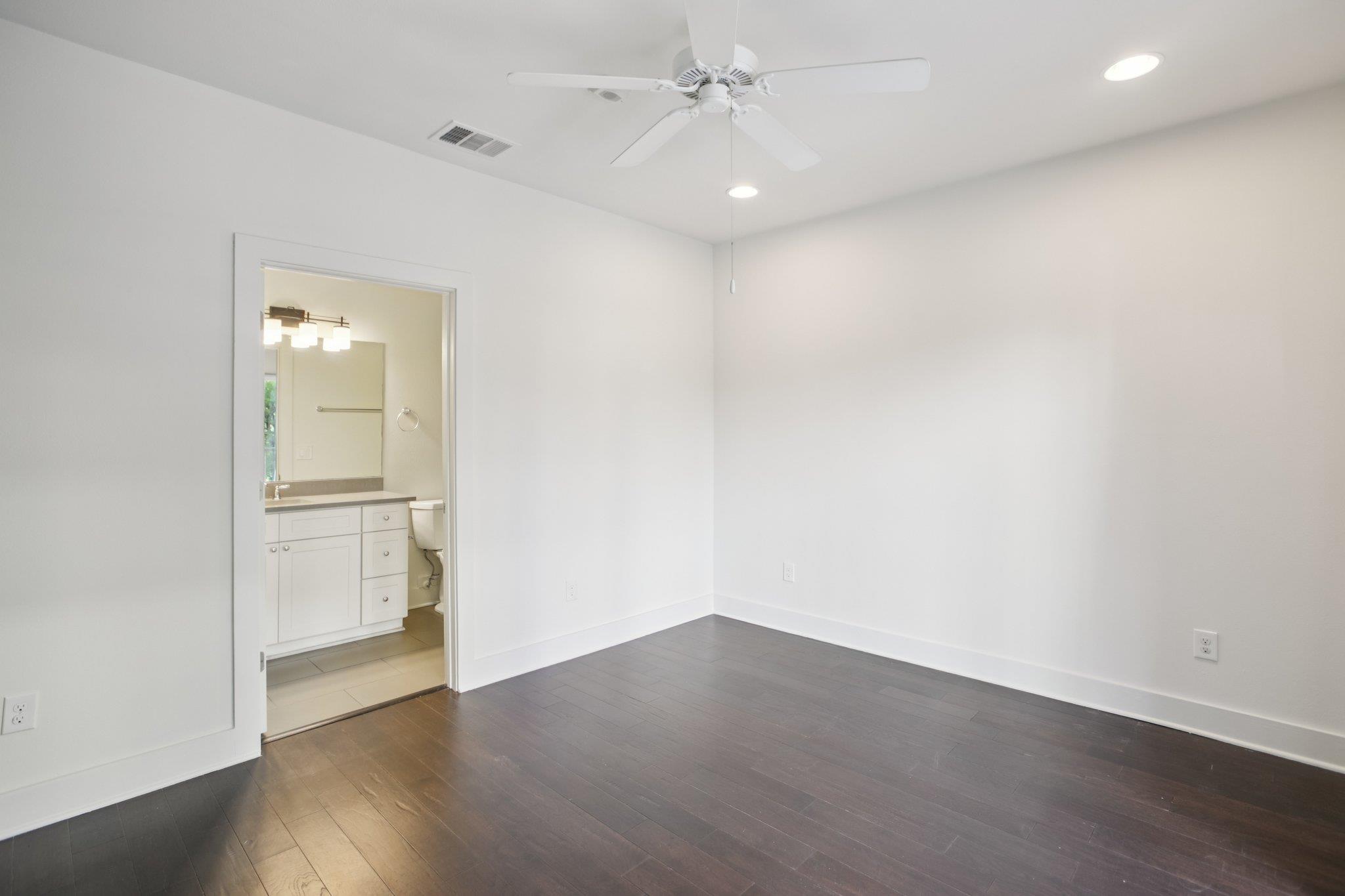 908 Nueces St # 28, Austin, TX 78701