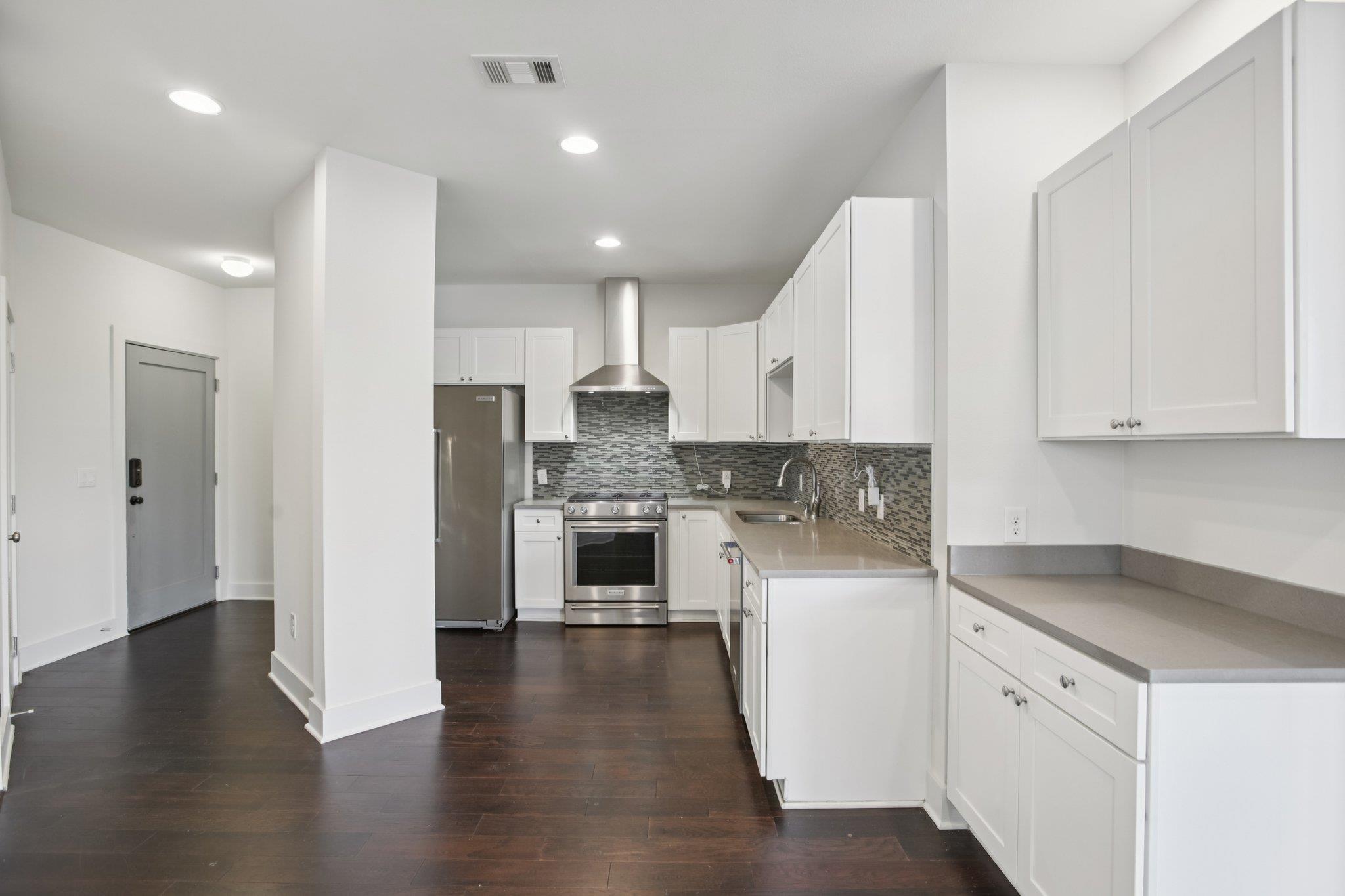 908 Nueces St # 28, Austin, TX 78701