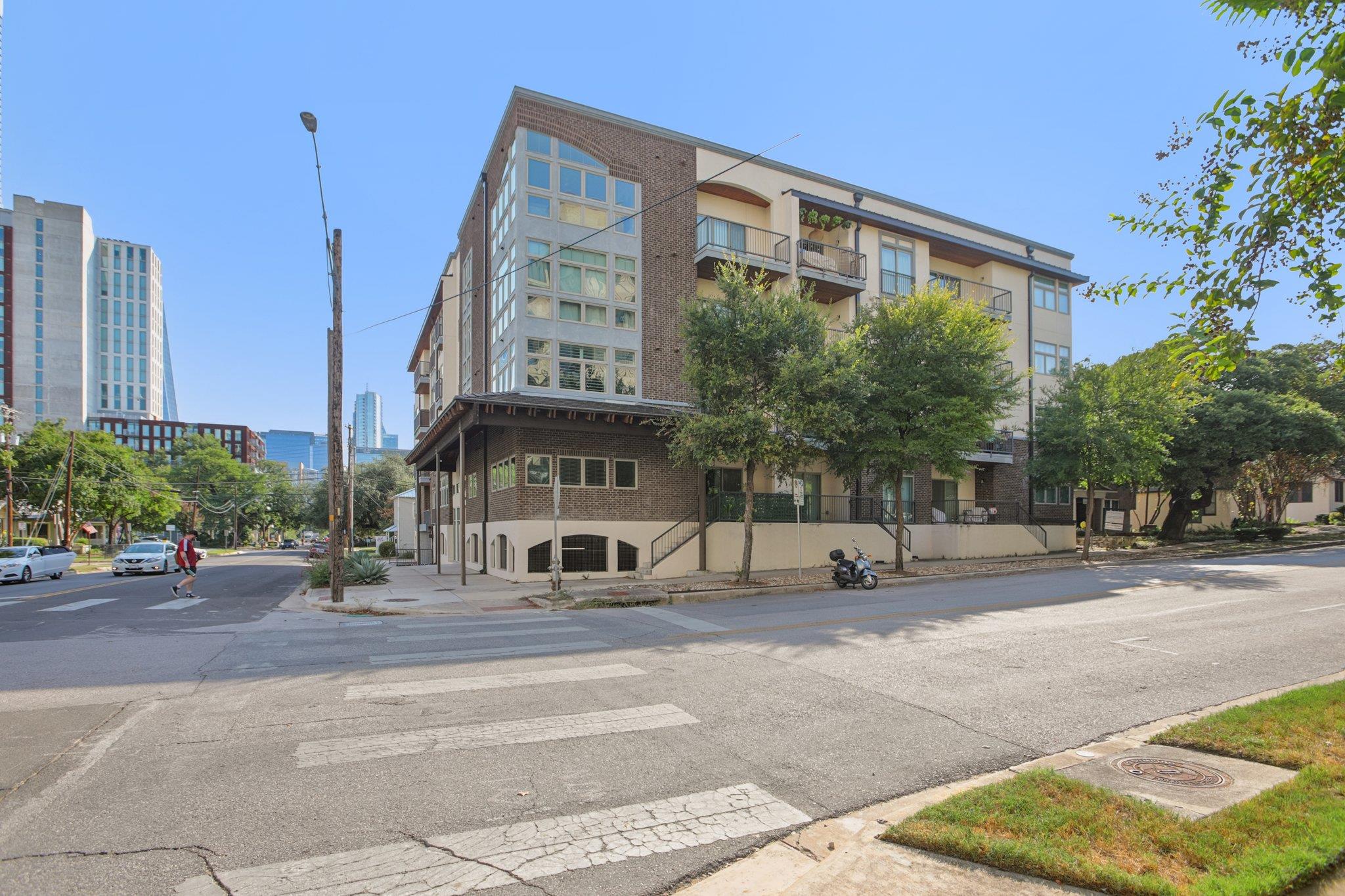 908 Nueces St # 28, Austin, TX 78701