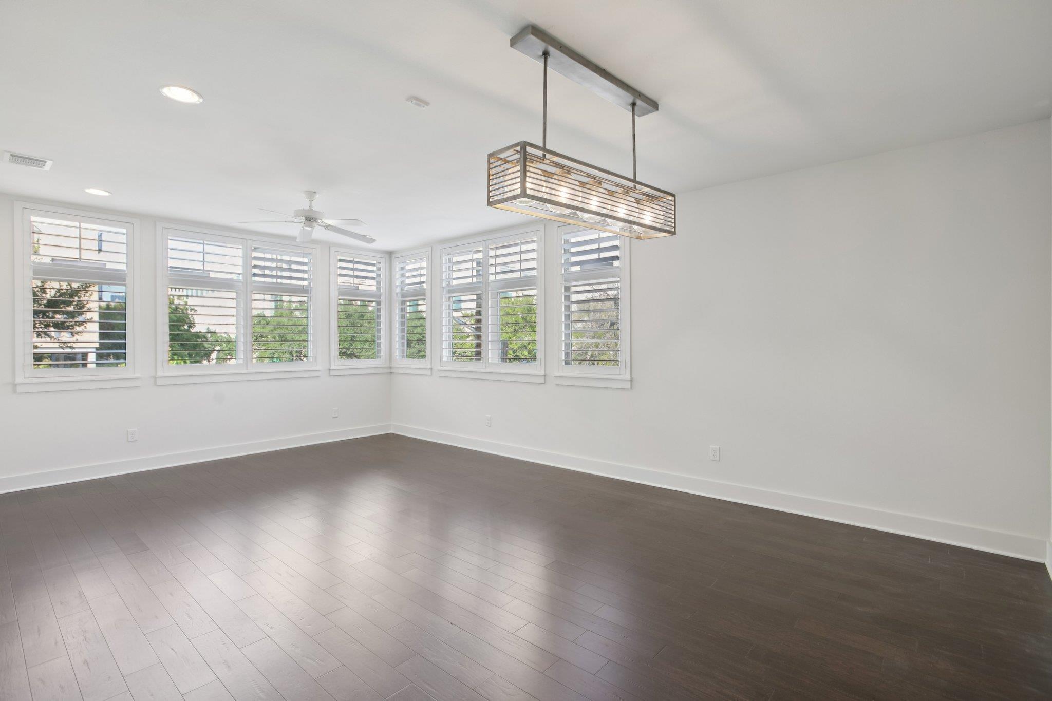 908 Nueces St # 28, Austin, TX 78701