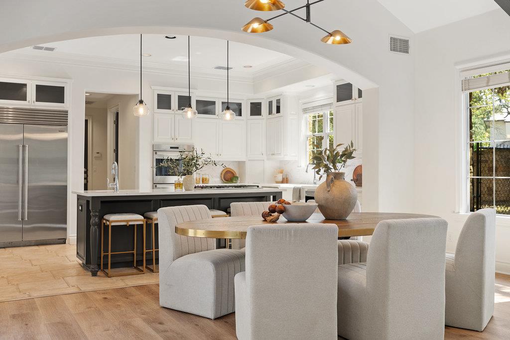 7228 Oak Shores Dr, Austin, TX 78730