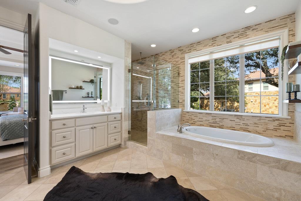 7228 Oak Shores Dr, Austin, TX 78730