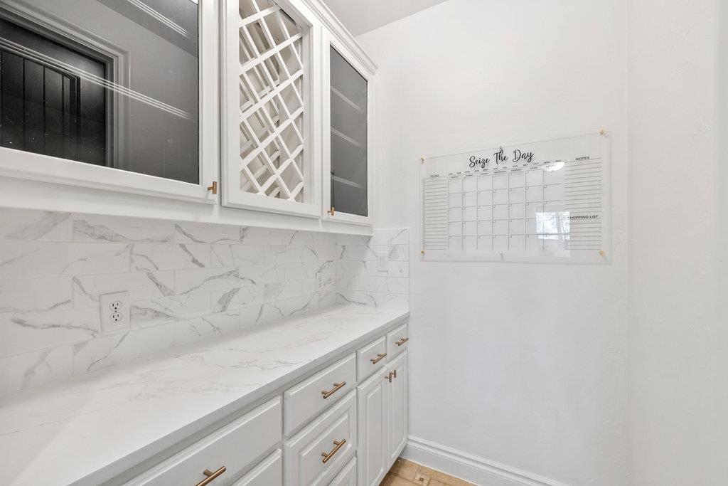 7228 Oak Shores Dr, Austin, TX 78730