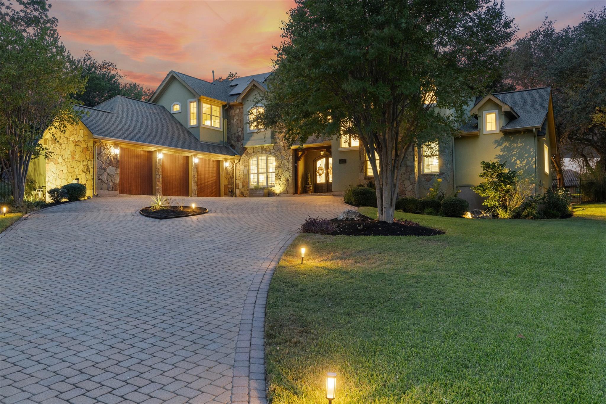 7228 Oak Shores Dr, Austin, TX 78730