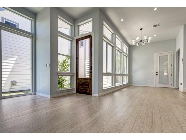 1110 3/4 Fiesta St # 1, Austin, TX 78702