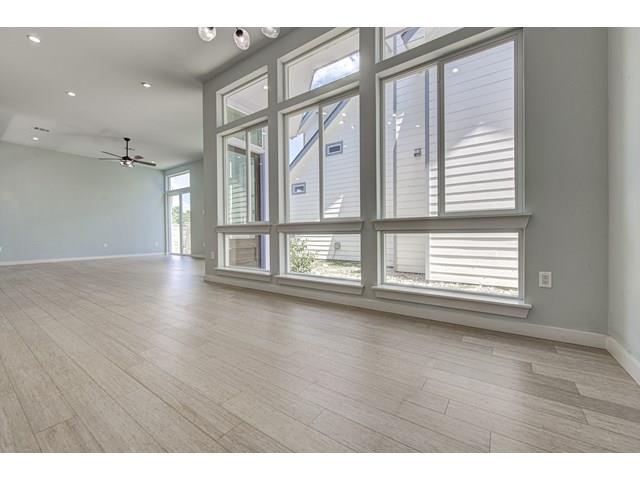 1110 3/4 Fiesta St # 1, Austin, TX 78702