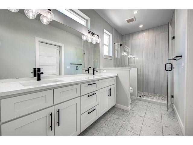 1110 3/4 Fiesta St # 1, Austin, TX 78702