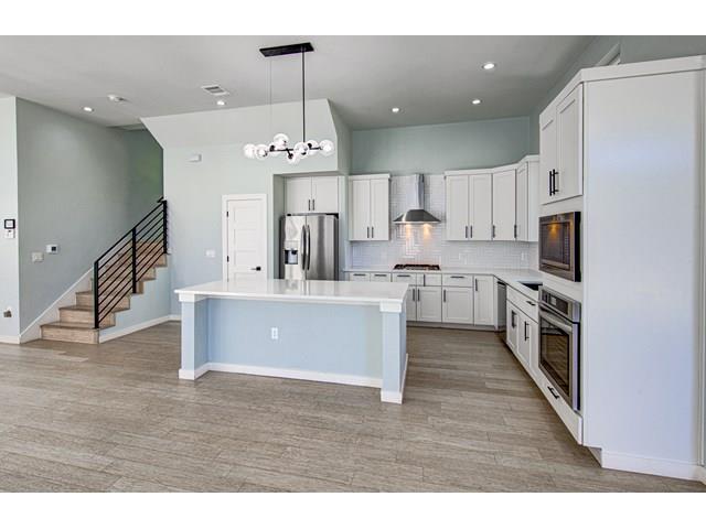 1110 3/4 Fiesta St # 1, Austin, TX 78702