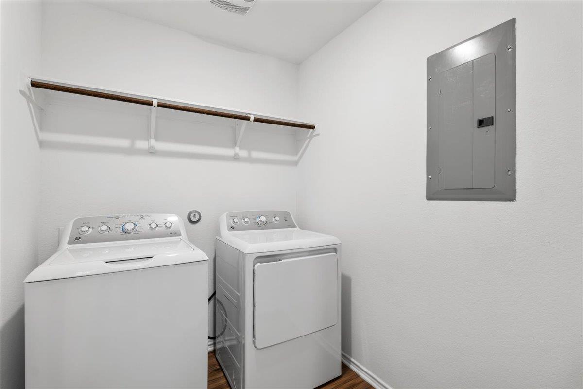 425 Escondido Cir, San Marcos, TX 78666