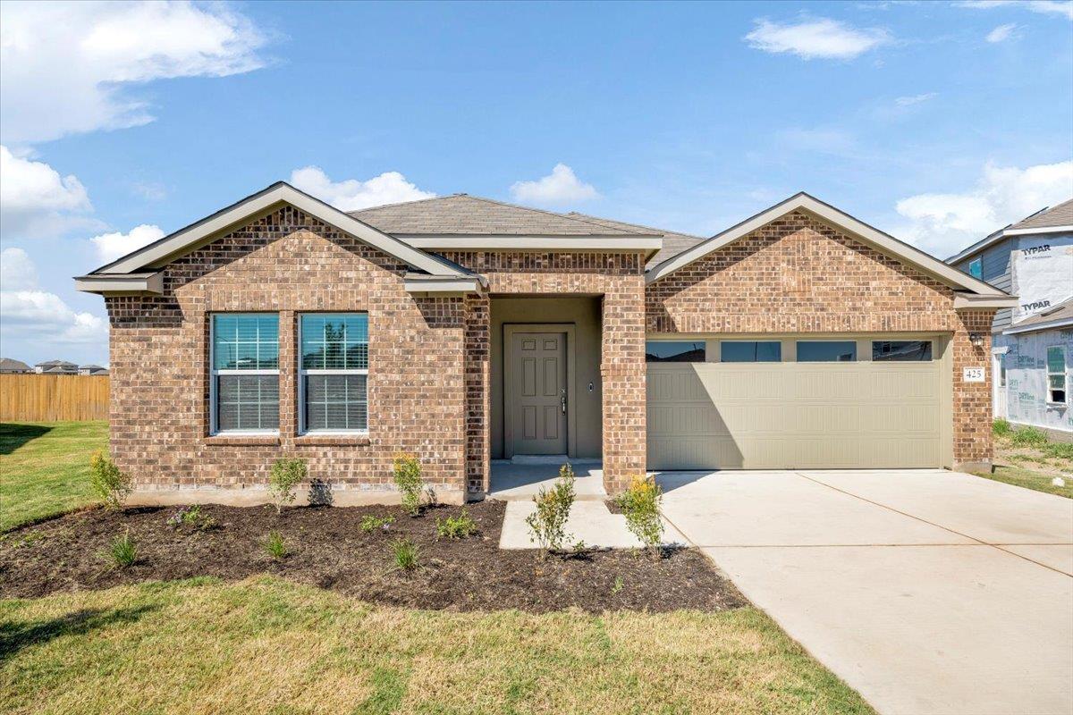 425 Escondido Cir, San Marcos, TX 78666