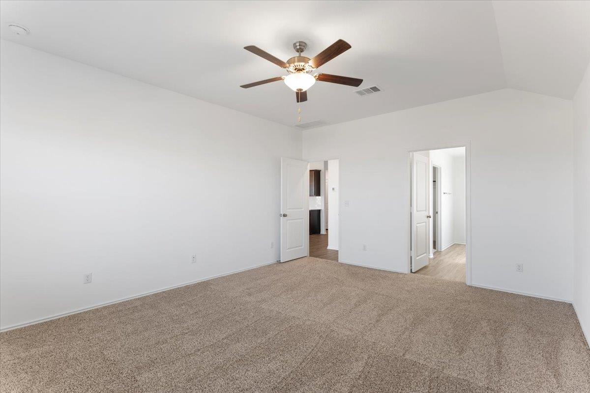 425 Escondido Cir, San Marcos, TX 78666