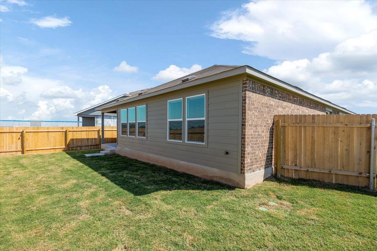 425 Escondido Cir, San Marcos, TX 78666