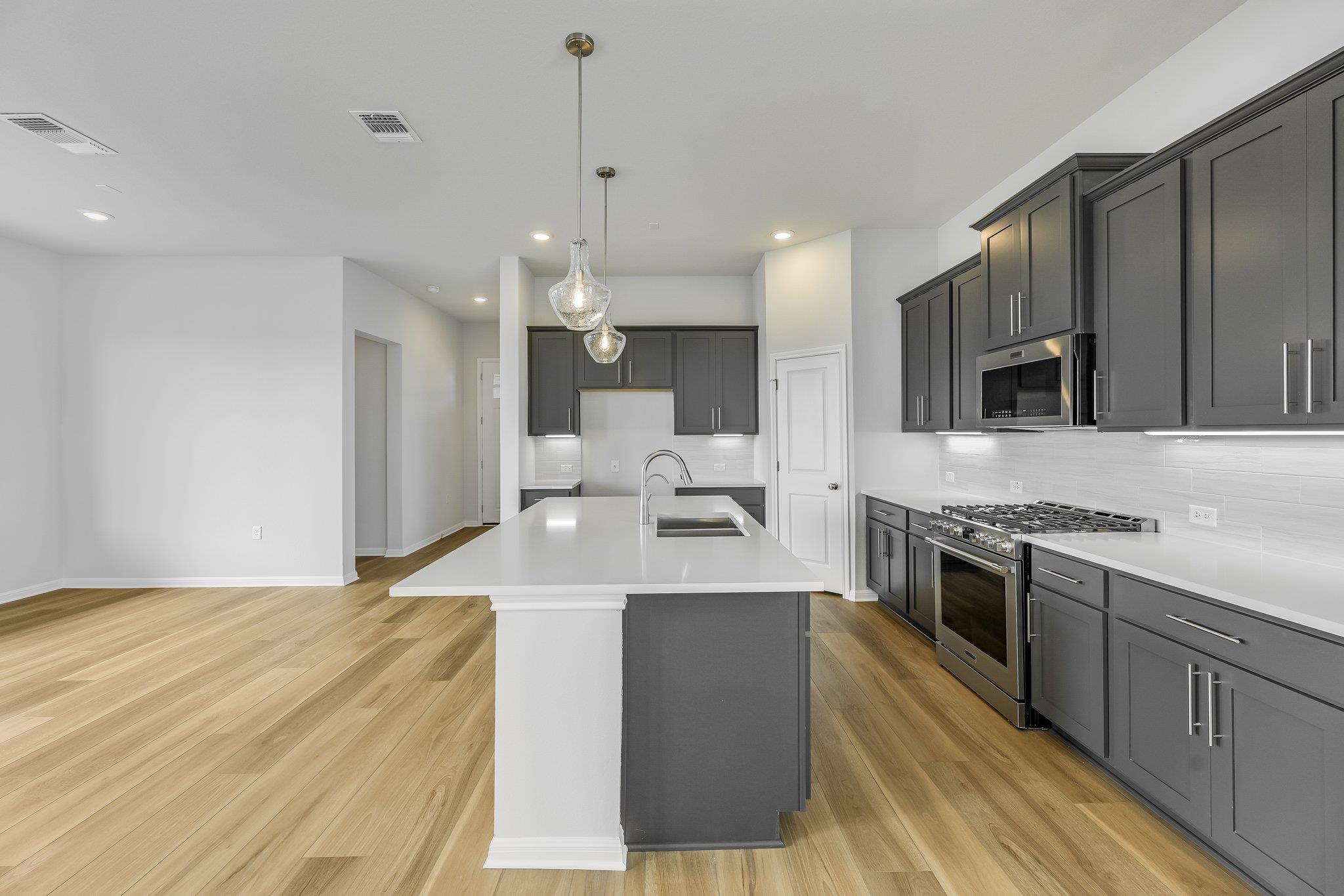 8515 Dongan Dr, Austin, TX 78744