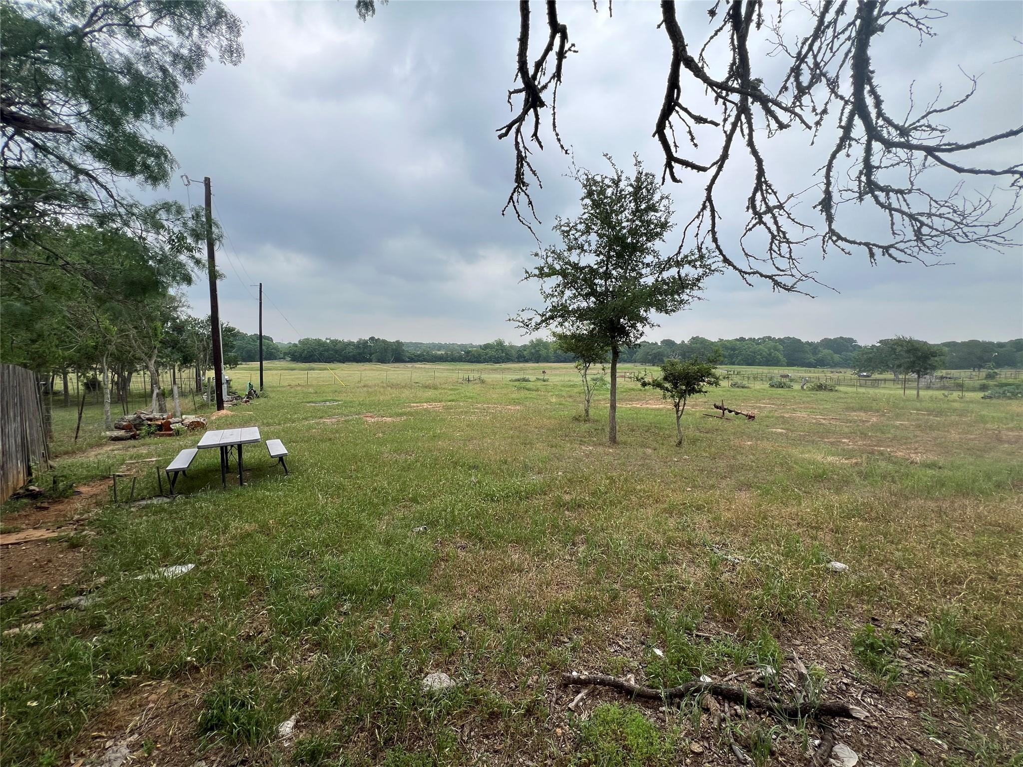 3248 Dale Ln, Dale, TX 78616