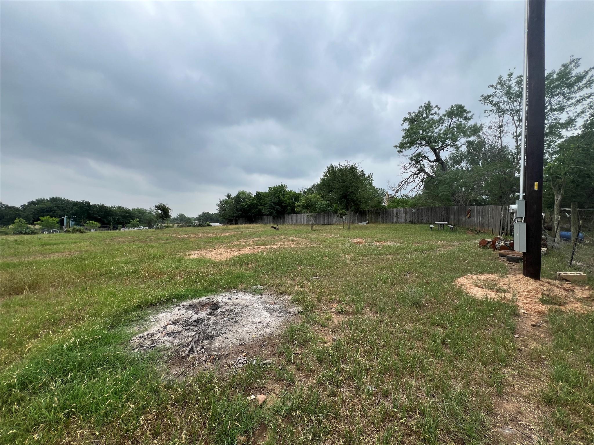 3248 Dale Ln, Dale, TX 78616