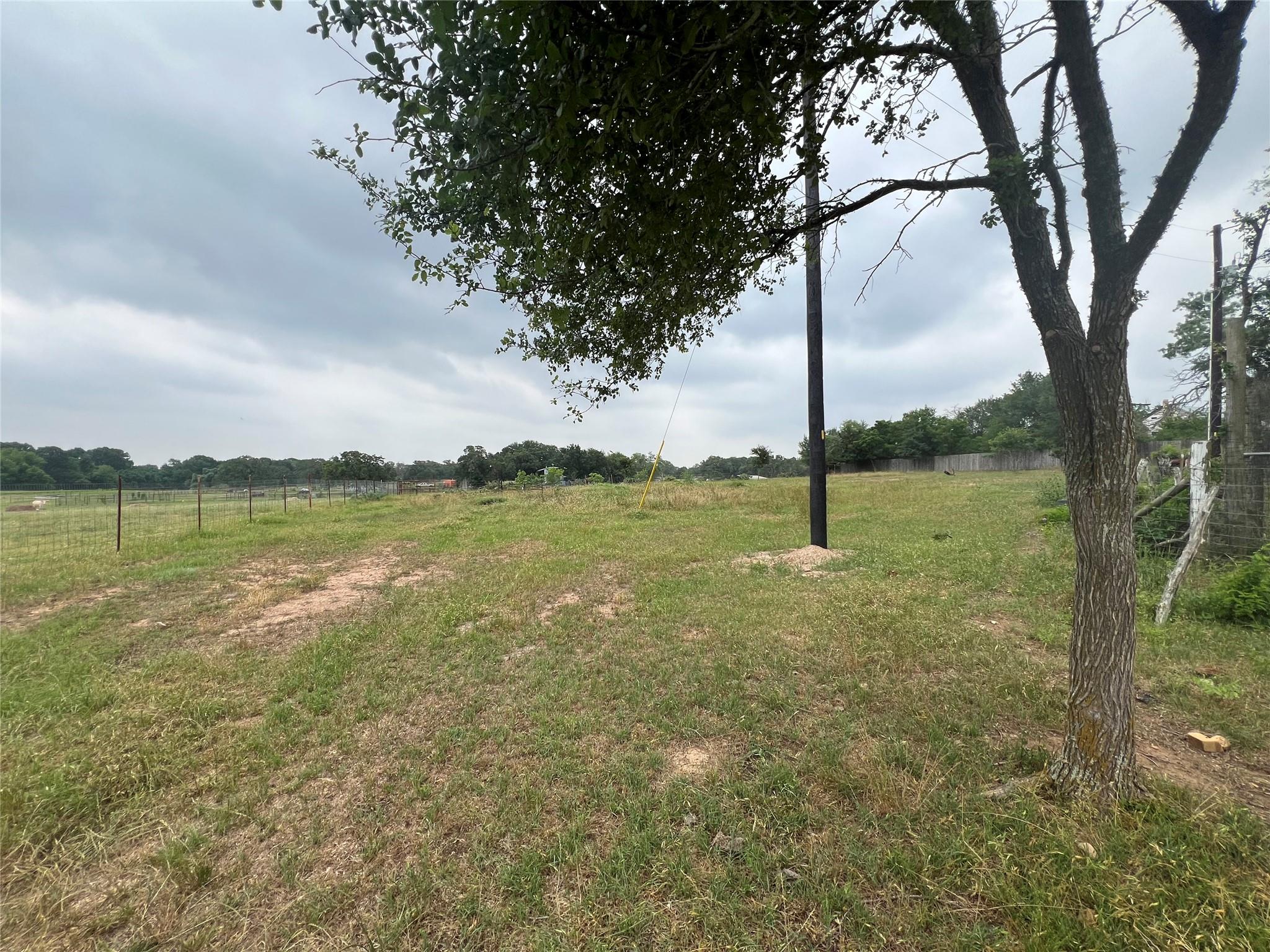 3248 Dale Ln, Dale, TX 78616