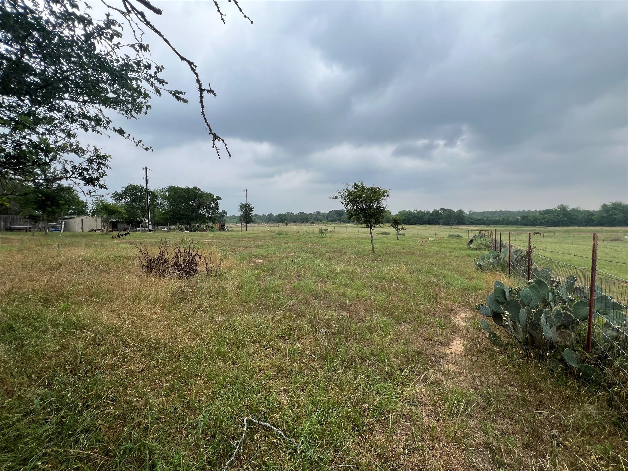 3248 Dale Ln, Dale, TX 78616