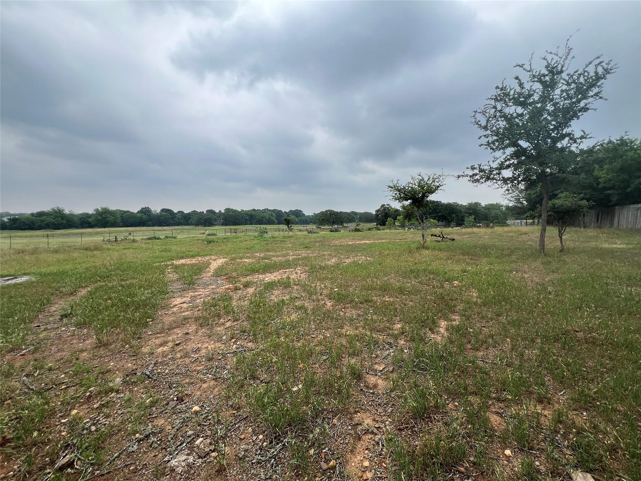 3248 Dale Ln, Dale, TX 78616