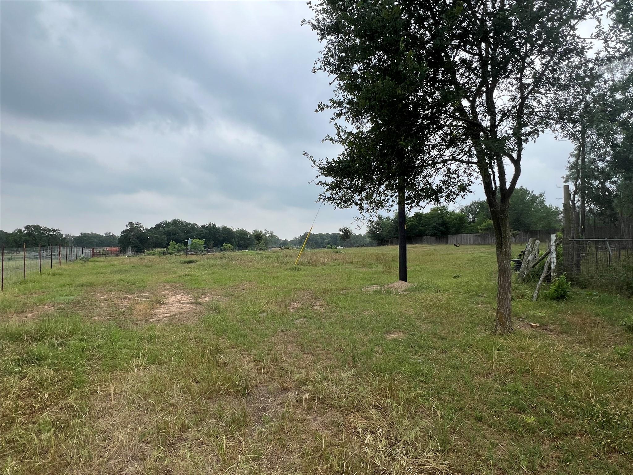 3248 Dale Ln, Dale, TX 78616
