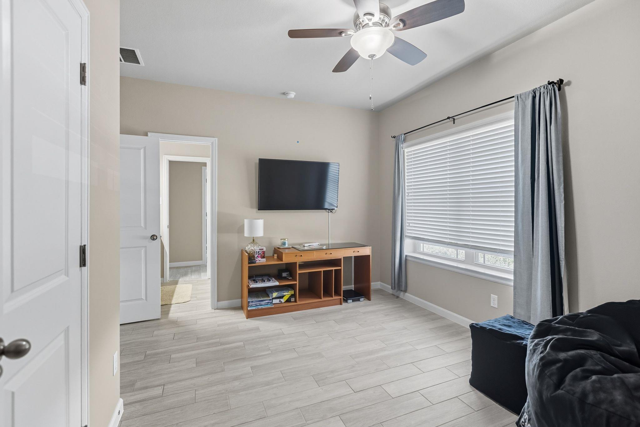 513 Cerezo Dr, Leander, TX 78641