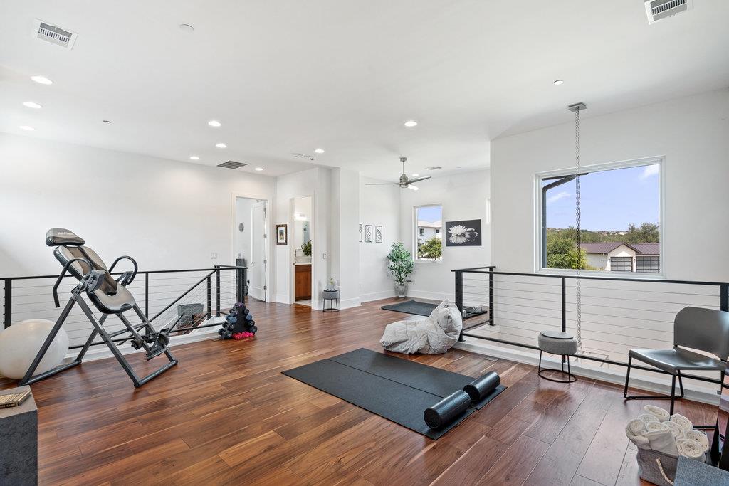 908 Cypress Grove Dr, Austin, TX 78732