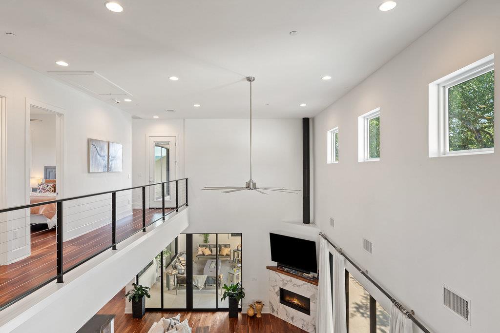 908 Cypress Grove Dr, Austin, TX 78732