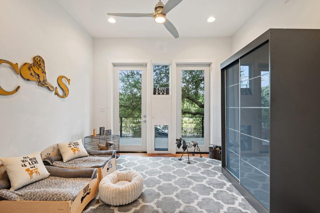 908 Cypress Grove Dr, Austin, TX 78732