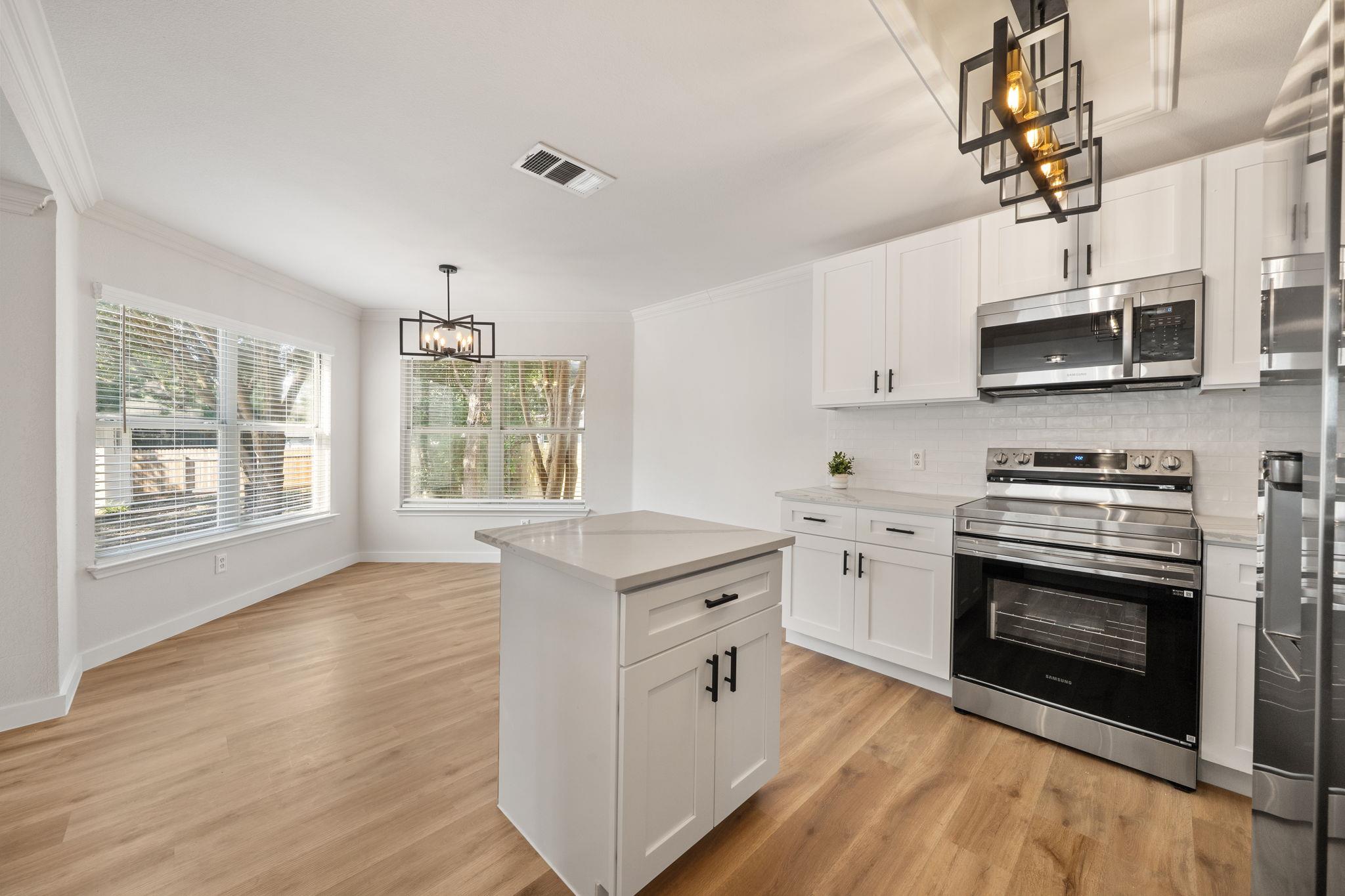 1206 Champion Dr, Round Rock, TX 78664