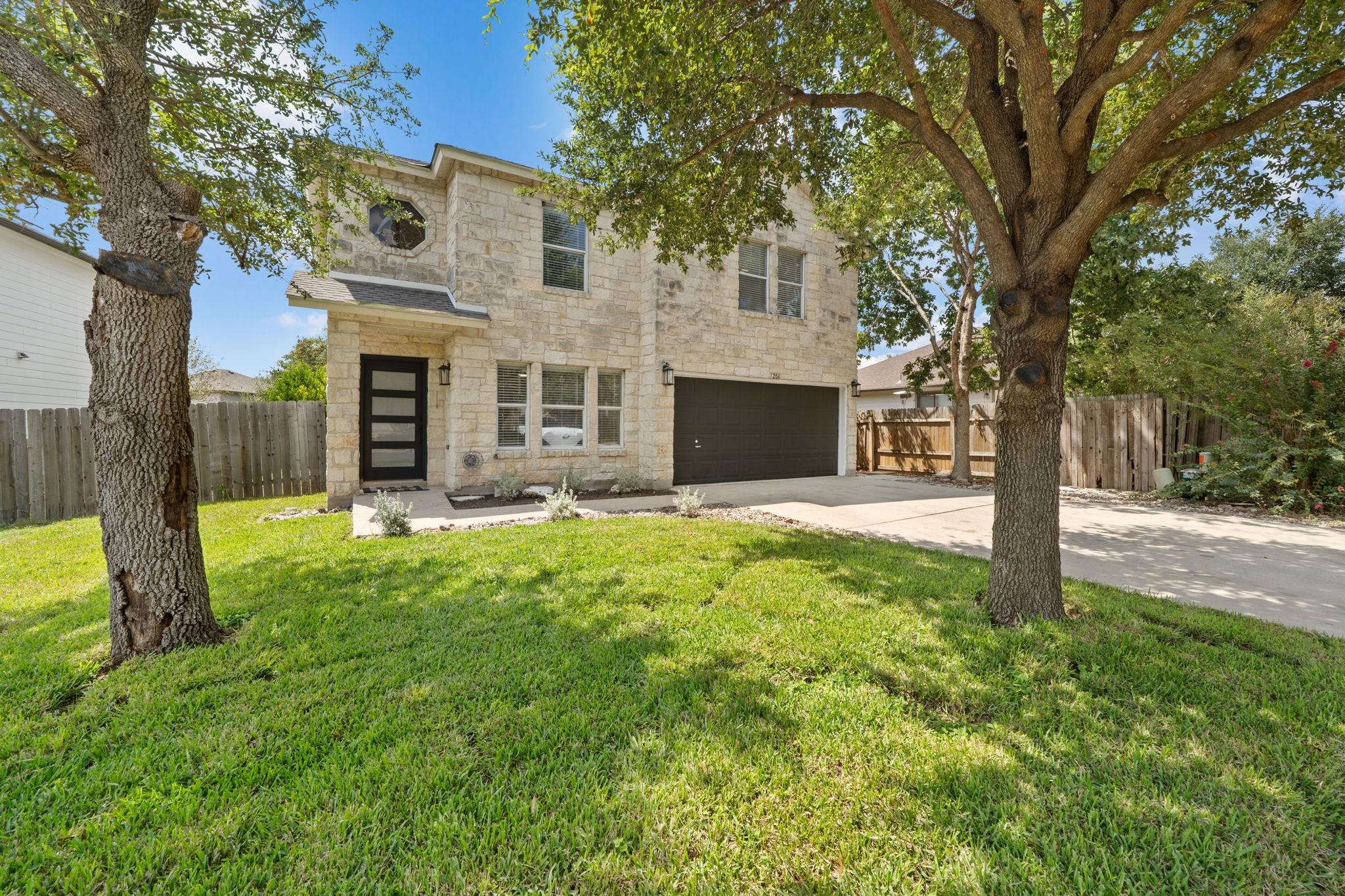 1206 Champion Dr, Round Rock, TX 78664