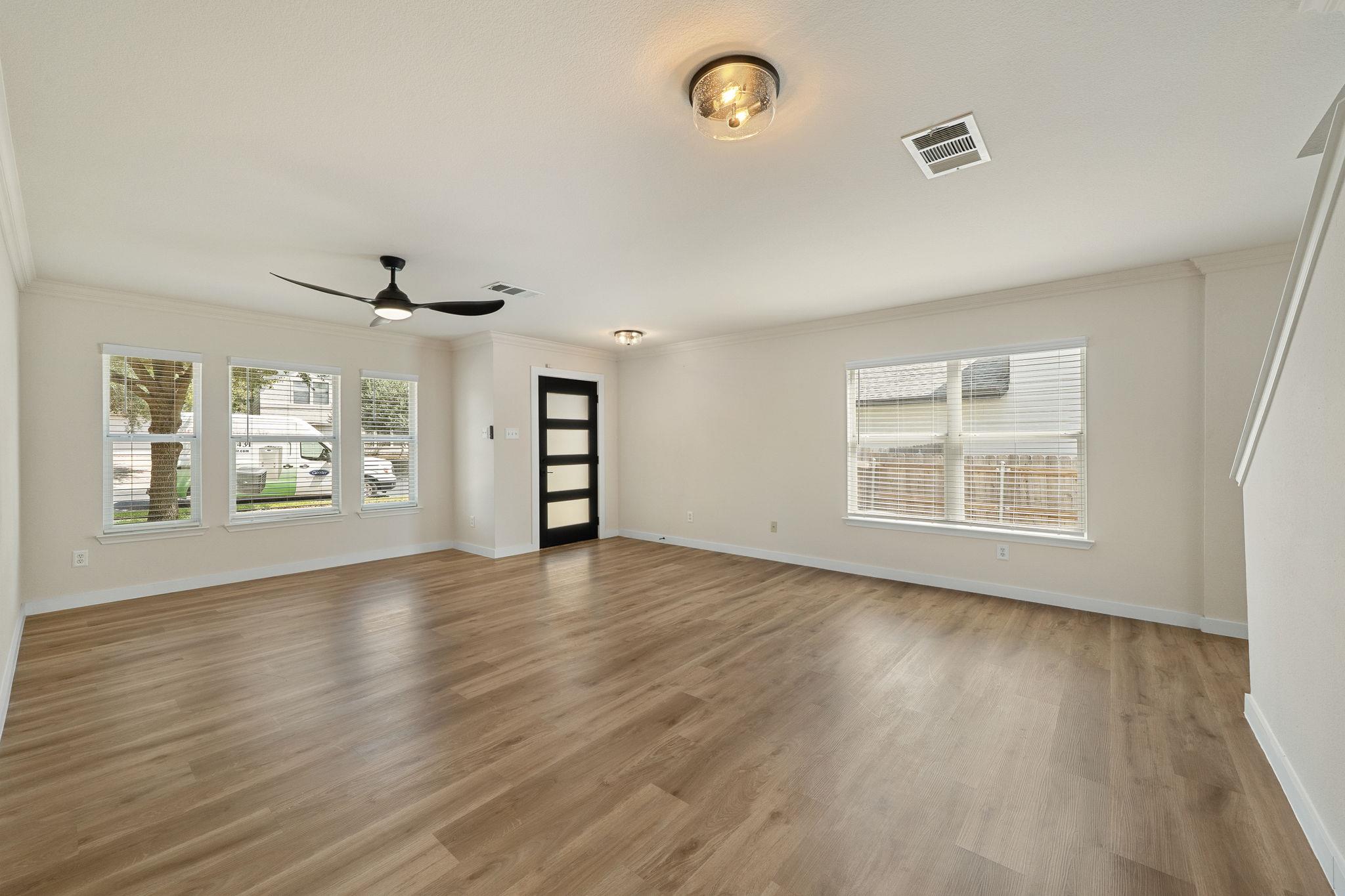 1206 Champion Dr, Round Rock, TX 78664