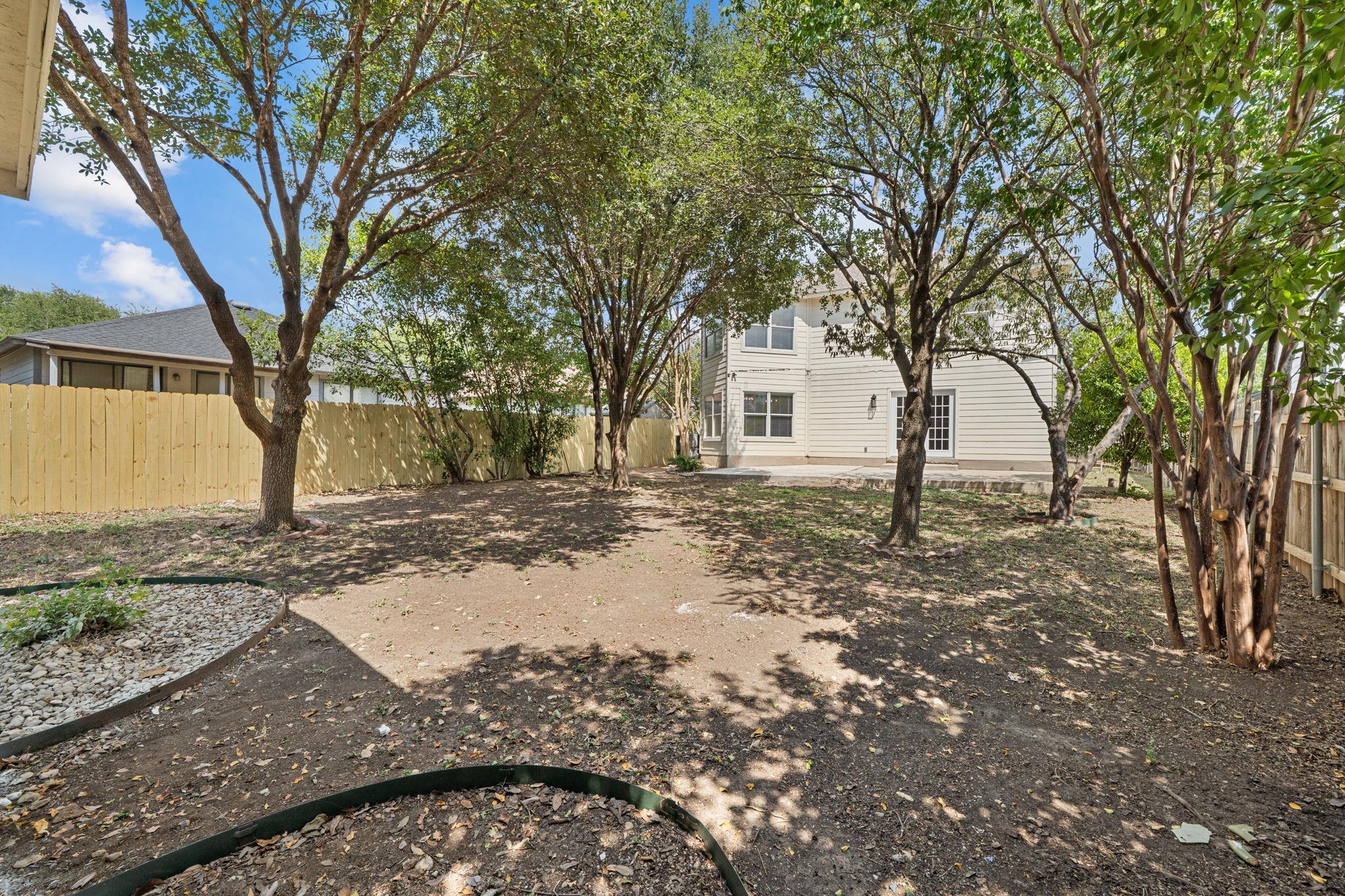 1206 Champion Dr, Round Rock, TX 78664